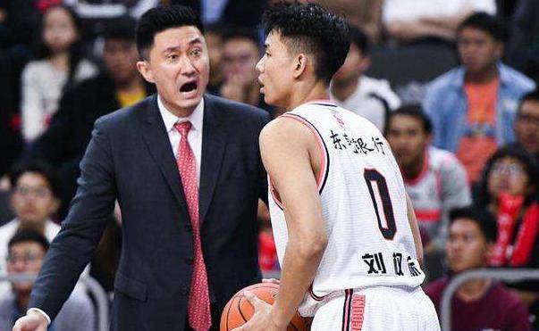  伯恩利主场惜败富勒姆遭遇四连败